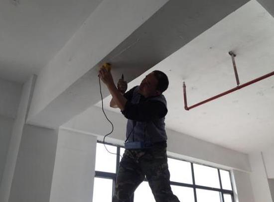 樓板被水泡透多久能干？如何避免樓板被水泡透？